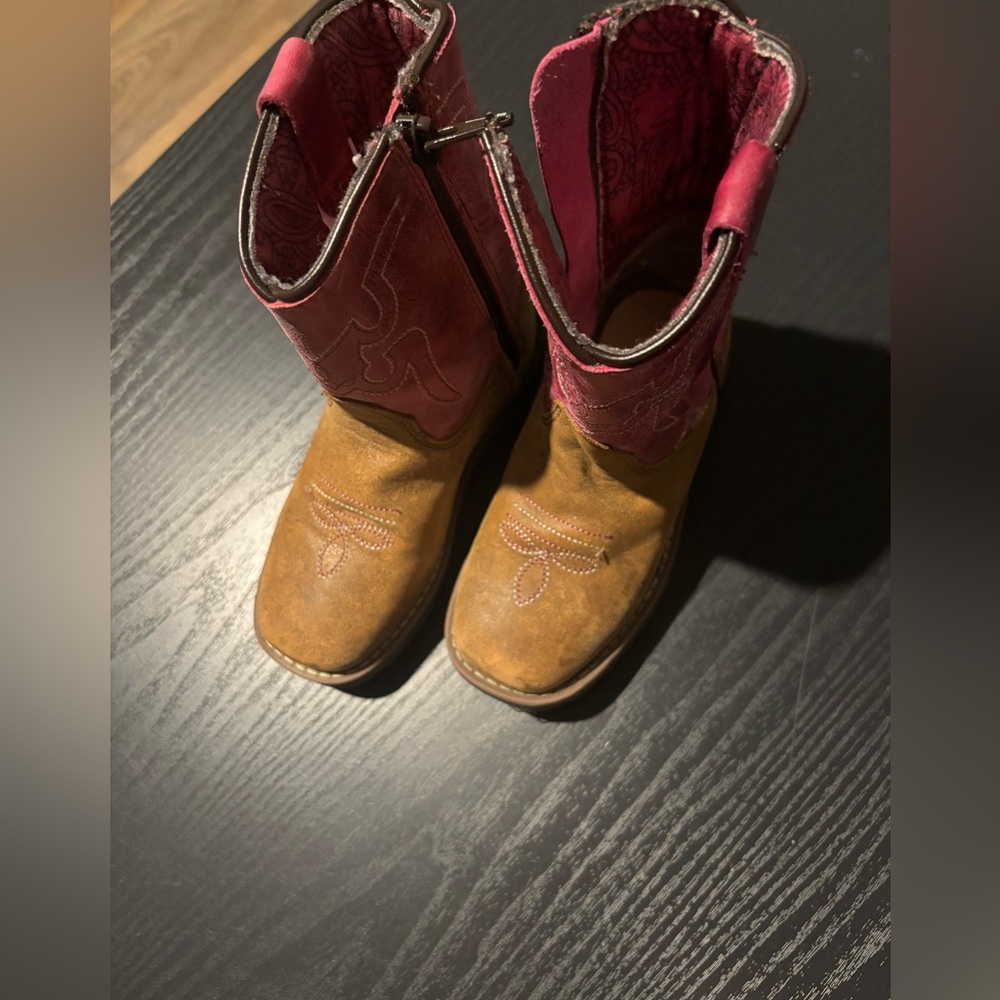 Little girl cowgirl boots size 8D